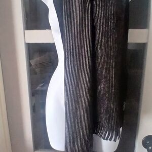 OEKO- TEX Standard 100 Unisex Scarf. 50% Wool, 50% Acrylic.    NWT